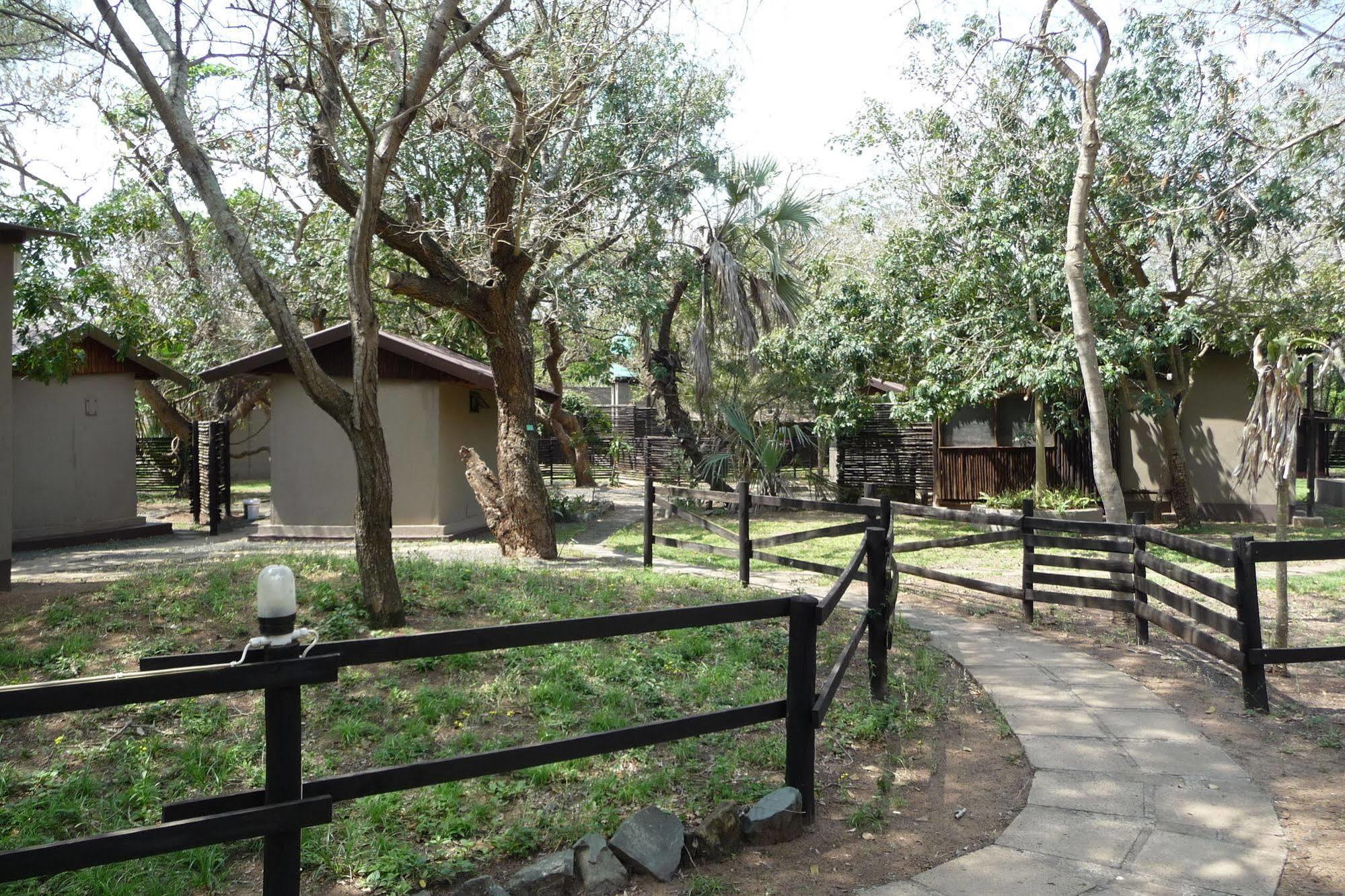 Hotel Isinkwe Backpackers Bushcamp Hluhluwe Exterior foto